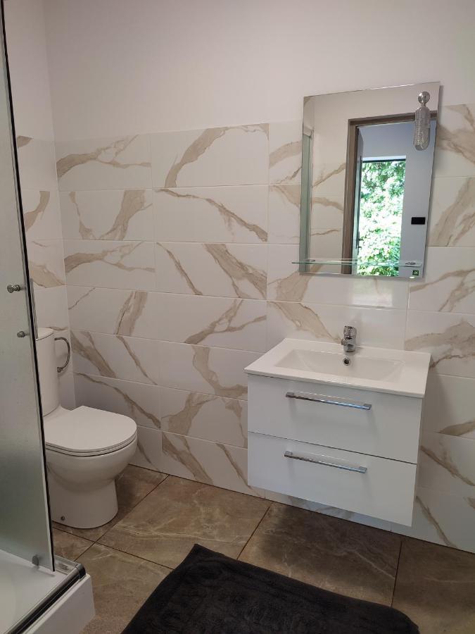 Pokoje I Apartamenty Matdar Mikołajki Exterior foto